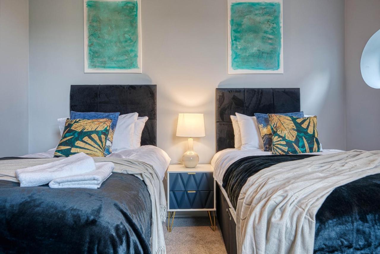 Spacious Nottingham Abode - Sleeps 16 Εξωτερικό φωτογραφία