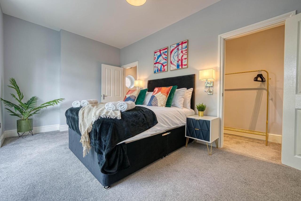 Spacious Nottingham Abode - Sleeps 16 Εξωτερικό φωτογραφία