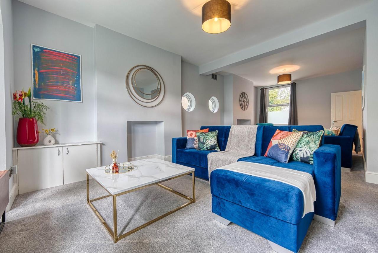 Spacious Nottingham Abode - Sleeps 16 Εξωτερικό φωτογραφία