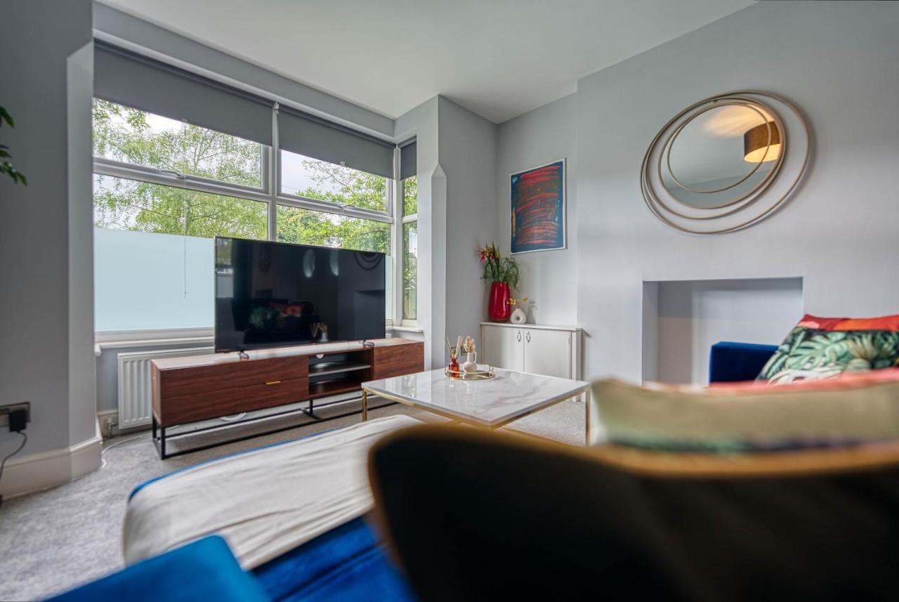 Spacious Nottingham Abode - Sleeps 16 Εξωτερικό φωτογραφία